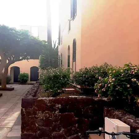 アパート With Large Relax Terrace And Equipment *