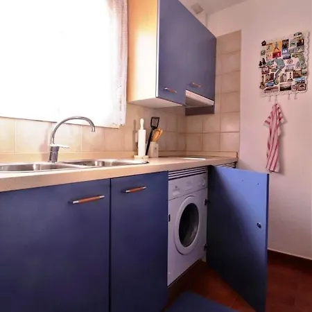 With Large Relax Terrace And Equipment アパート *