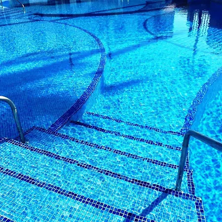 With Large Relax Terrace And Equipment アパート *